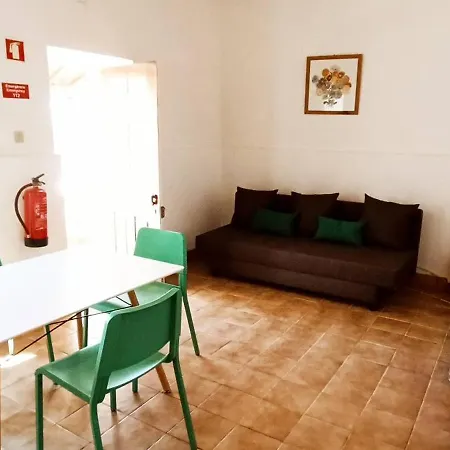 Classic Countryside Cottage With Private Balcony - Casa 2 Villa